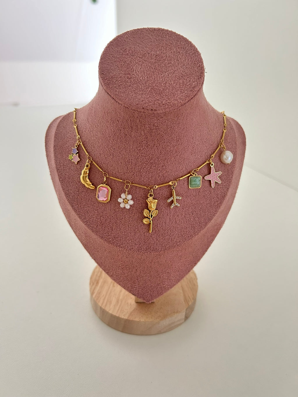 Thea Necklace